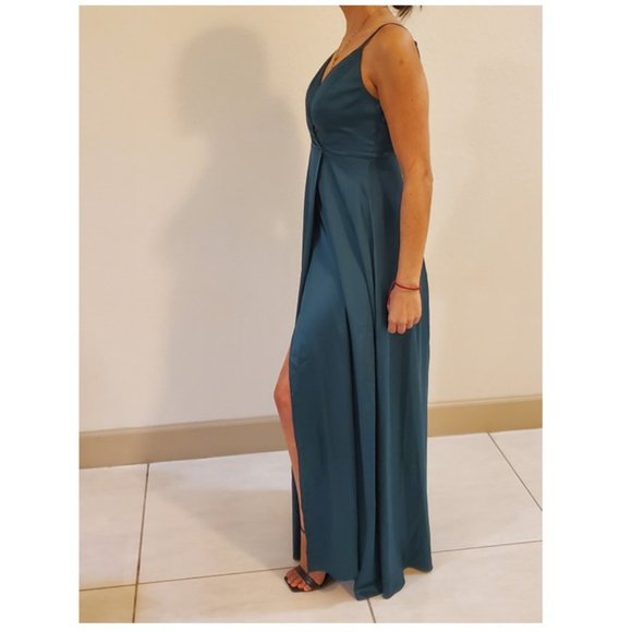 Gorgeous Emerald Green Satin Maxi Dress - Picture 8 of 9